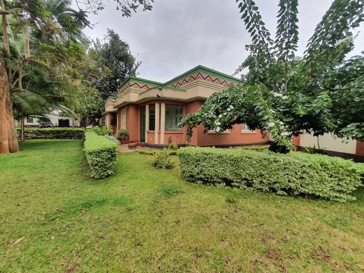 6-Bedroom House with DSQ for Rent in Westlands, Nairobi